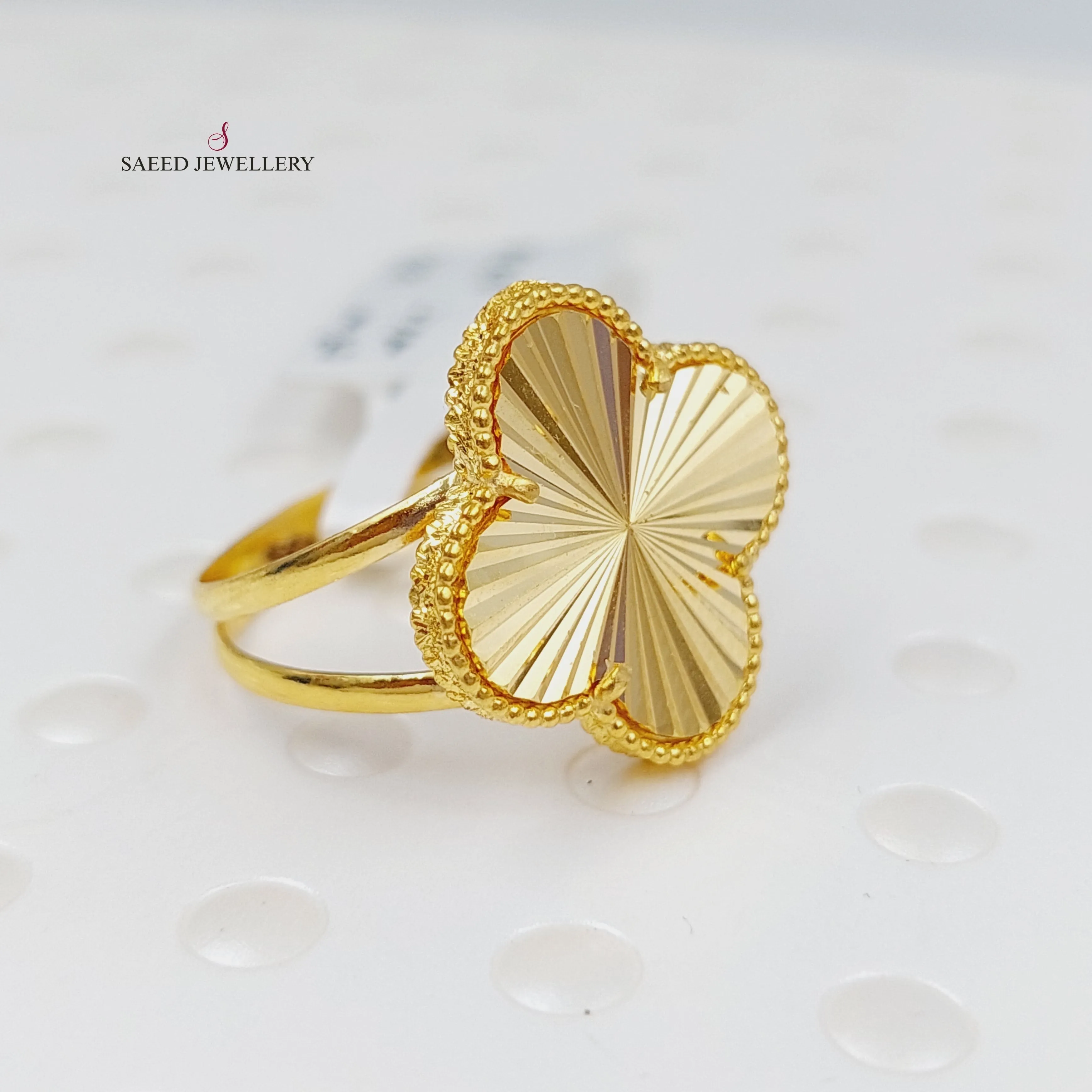 18K Clover Ring