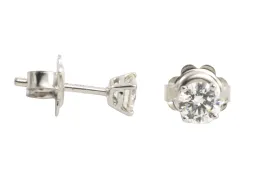 Diamond studs in white gold