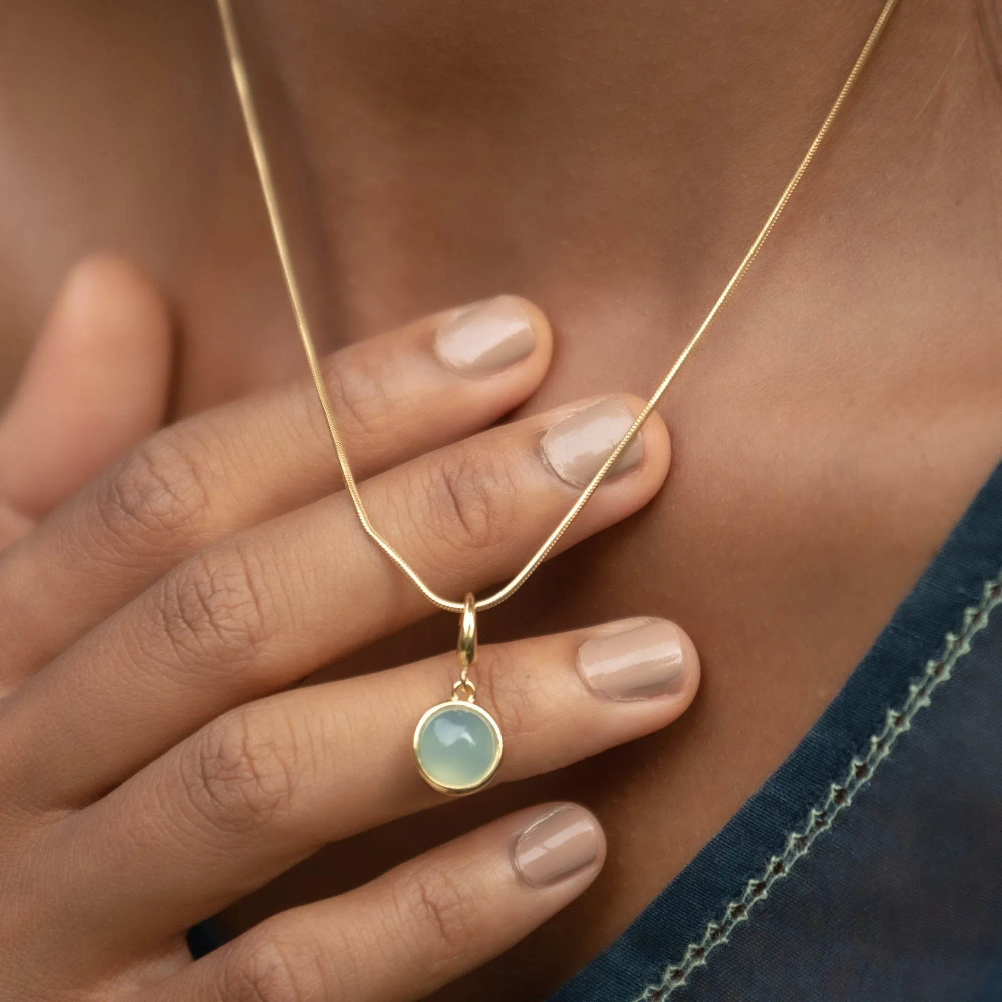 Gold Plated Blue Agate Healing Stone Necklace (Confidence)