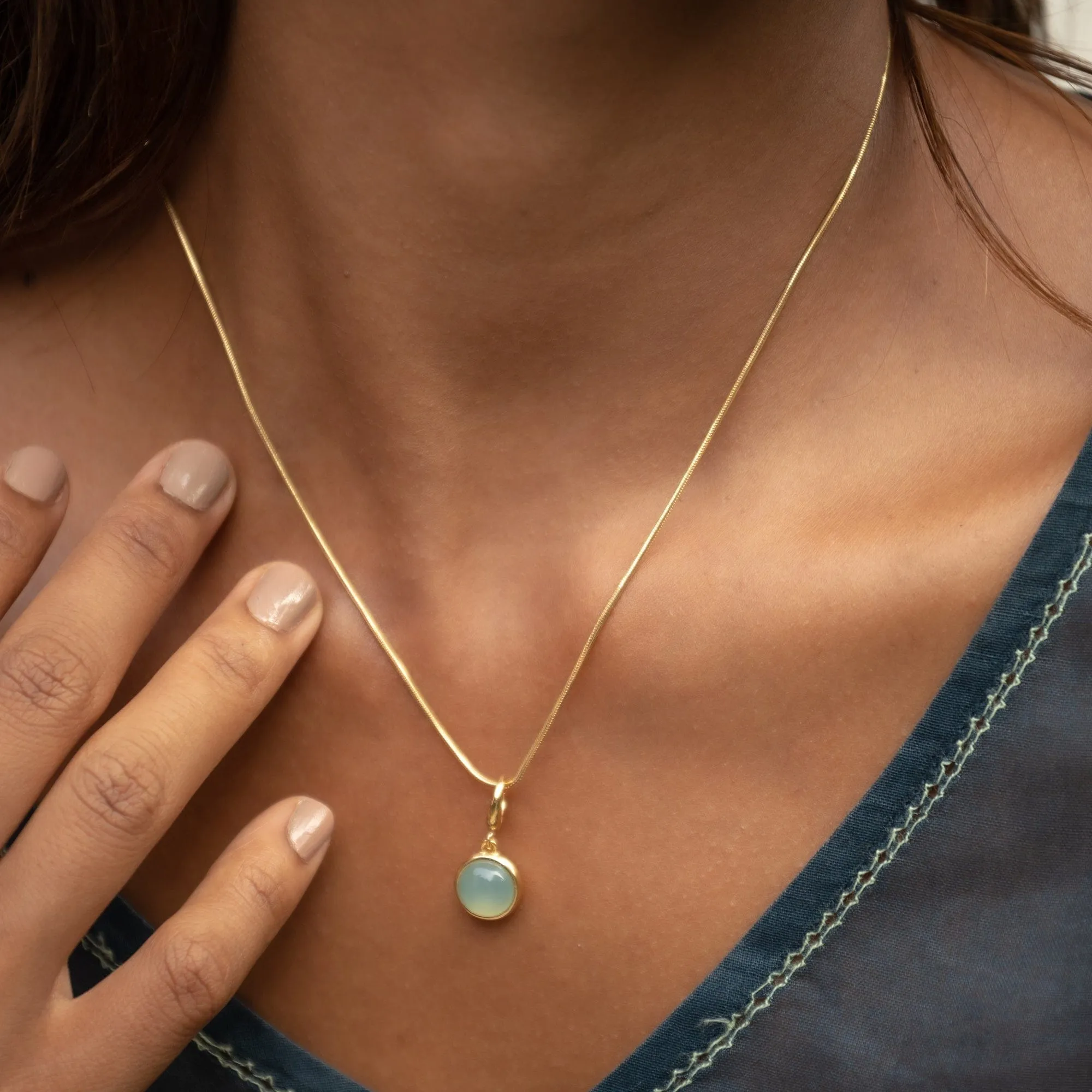 Gold Plated Blue Agate Healing Stone Necklace (Confidence)