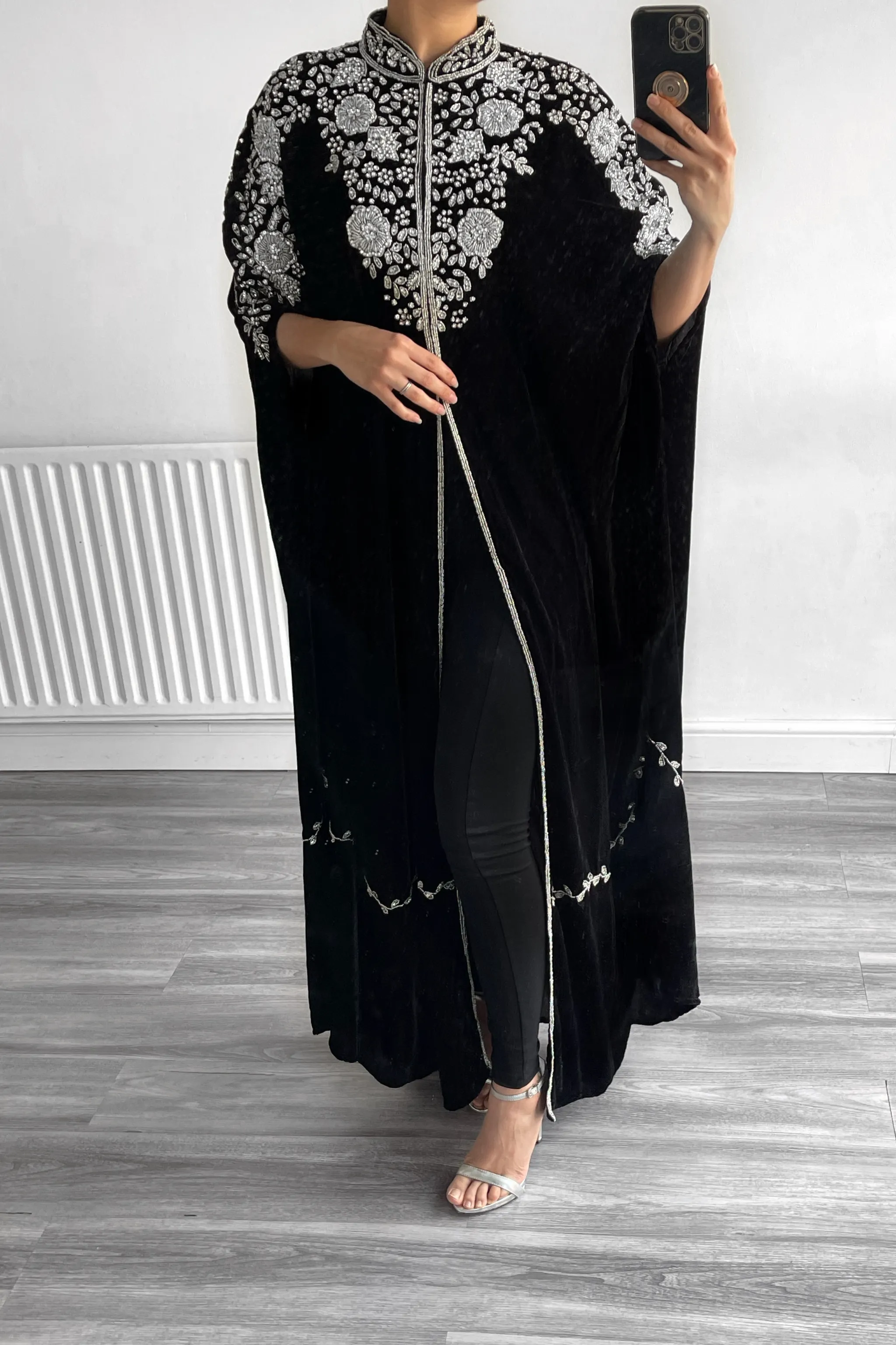 MAJESTIQUE VELVET KIMONO